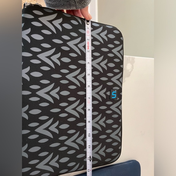 NEW Lot 3 Laptop Sleeves: Case Logic, Trina Turk, Uncommon - Picture 12 of 15